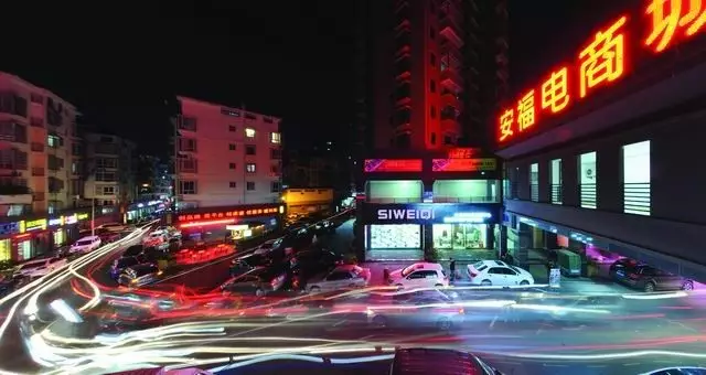 【分享】莆田“鬼市”：有人被抓，有人日进百万