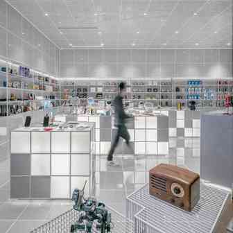 自建品牌还不够，亚马逊要求零售商做专供品牌。