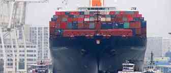 货主注意：“Yantian Express”已到达哈利法克斯港，受损的集装箱开始卸货