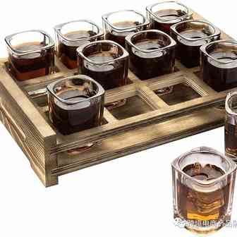【带酒杯架的酒杯】在亚马逊美国站上的防侵权预警369