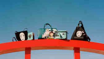 Loewe、Gucci与龙猫、哆啦A梦的梦幻联动：大牌为何开始偏爱动漫？